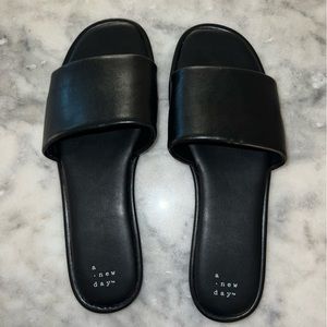 Women’s Target Lulu Slide Sandals - A New Day Black - size 10 - like new